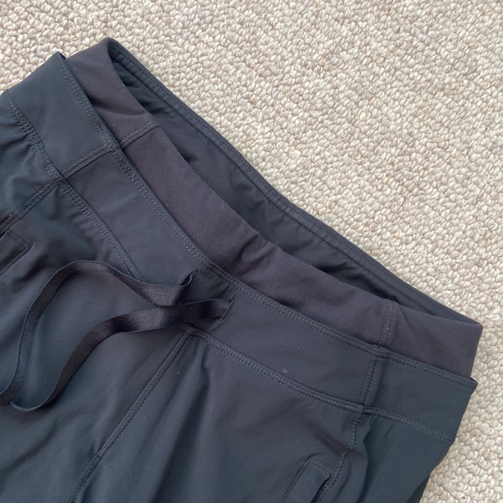 Lululemon Runderful pant - Picture 2 of 11